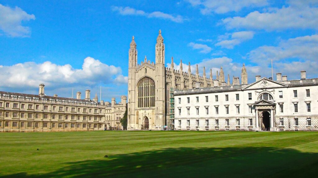 Kings' College