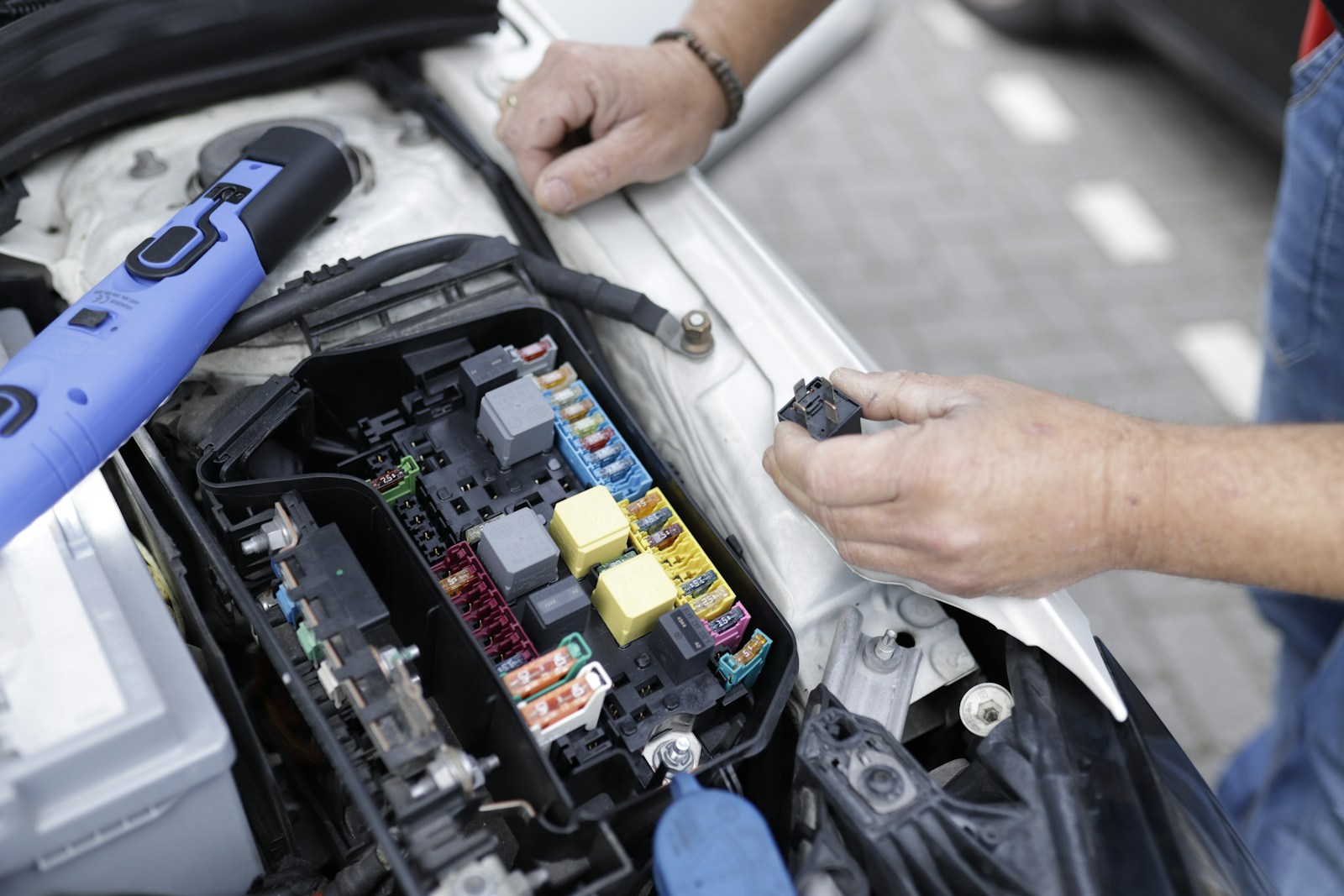 Why Alternator Failures Are Often Mistaken For Battery Problems